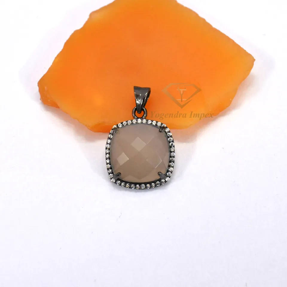 Gorgeous Gray Chalcedony Gemstone Pendant 925 Sterling Silver Black Rhodium Plated For Wholesale Suppliers