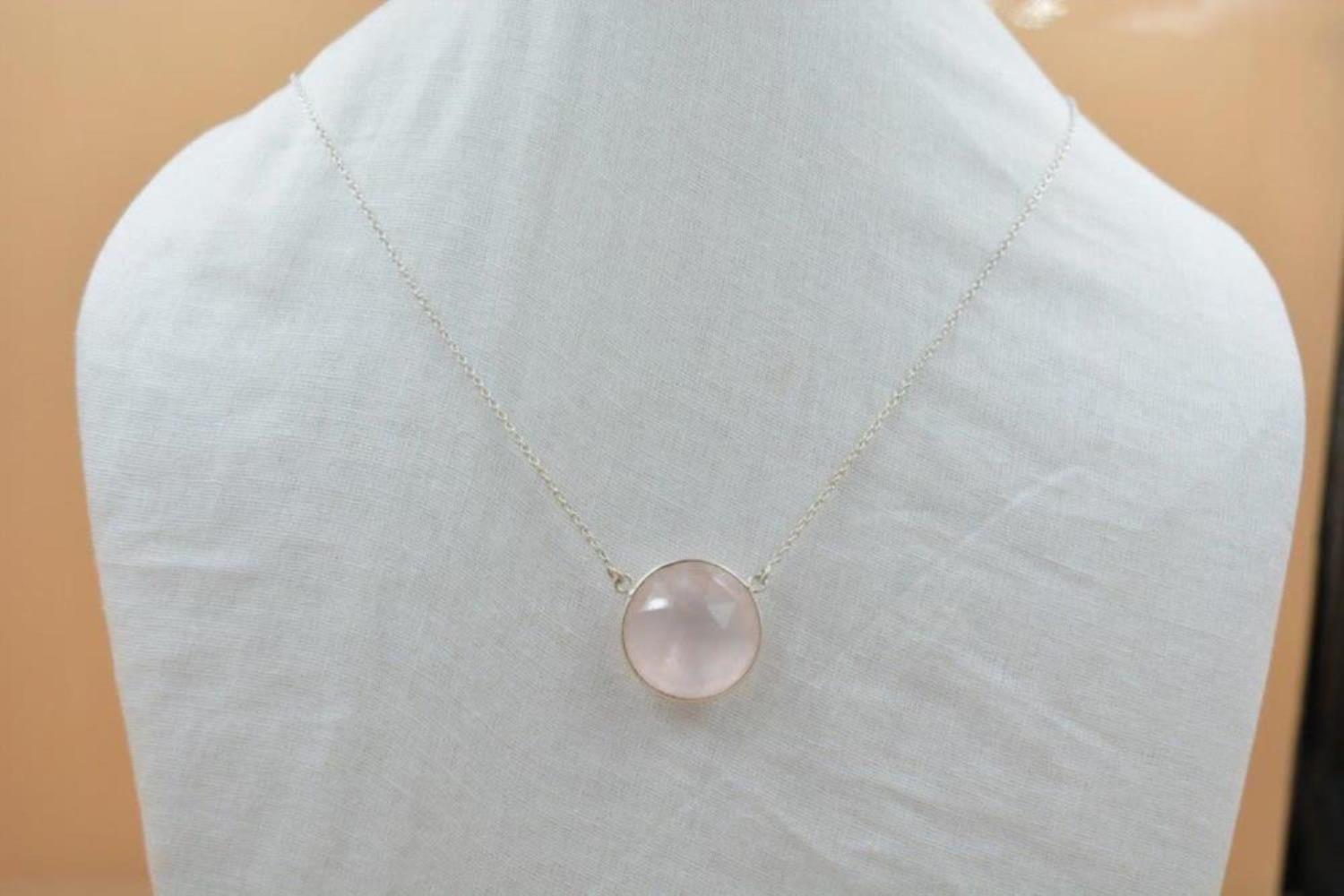 rose quartz Gemstone Silver Pendant round Shape 925 Sterling Silver silver Plated With Jewelry Buyers exclusive design necklace