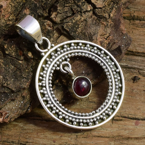 Handmade Natural Red Garnet Gemstone 925 Sterling Silver Pendant, Wholesale Red Gemstone Boho Pendant Jewelry For Suppliers