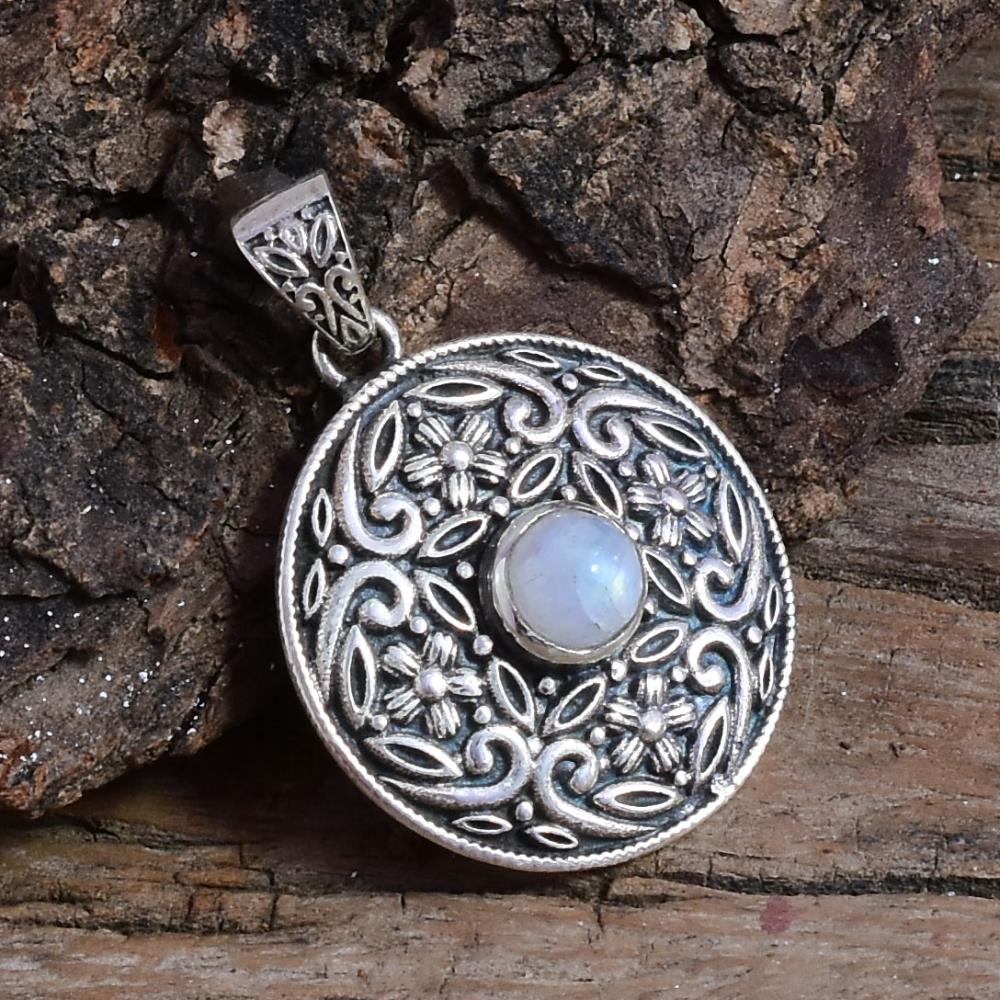 "Natural Rainbow Moonstone Gemstone Pendant 925 Sterling Silver, Handmade Bezel White Gemstone Pendant For Wholesale Suppliers "