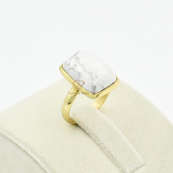 18k Micron Gold Plated Howlite Gemstone 925 Sterling Bezel Ring Handmade White Gemstone Ring For Wholesaler Suppliers