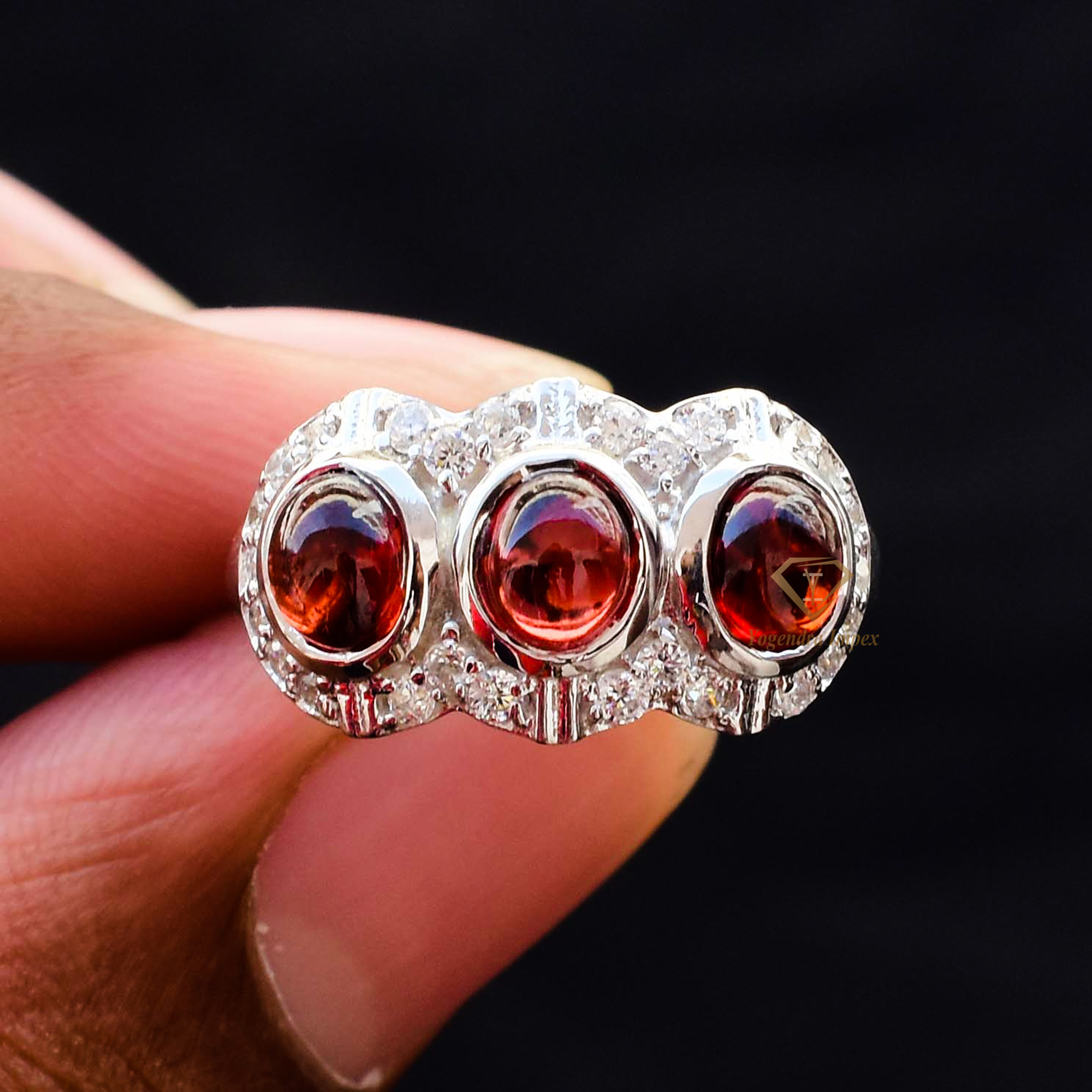 Gorgeous Natural Red Garnet Gemstone Ring 925 Sterling Silver Three Stone Red Gemstone Rings Jewelry For Wholesale Suppliers