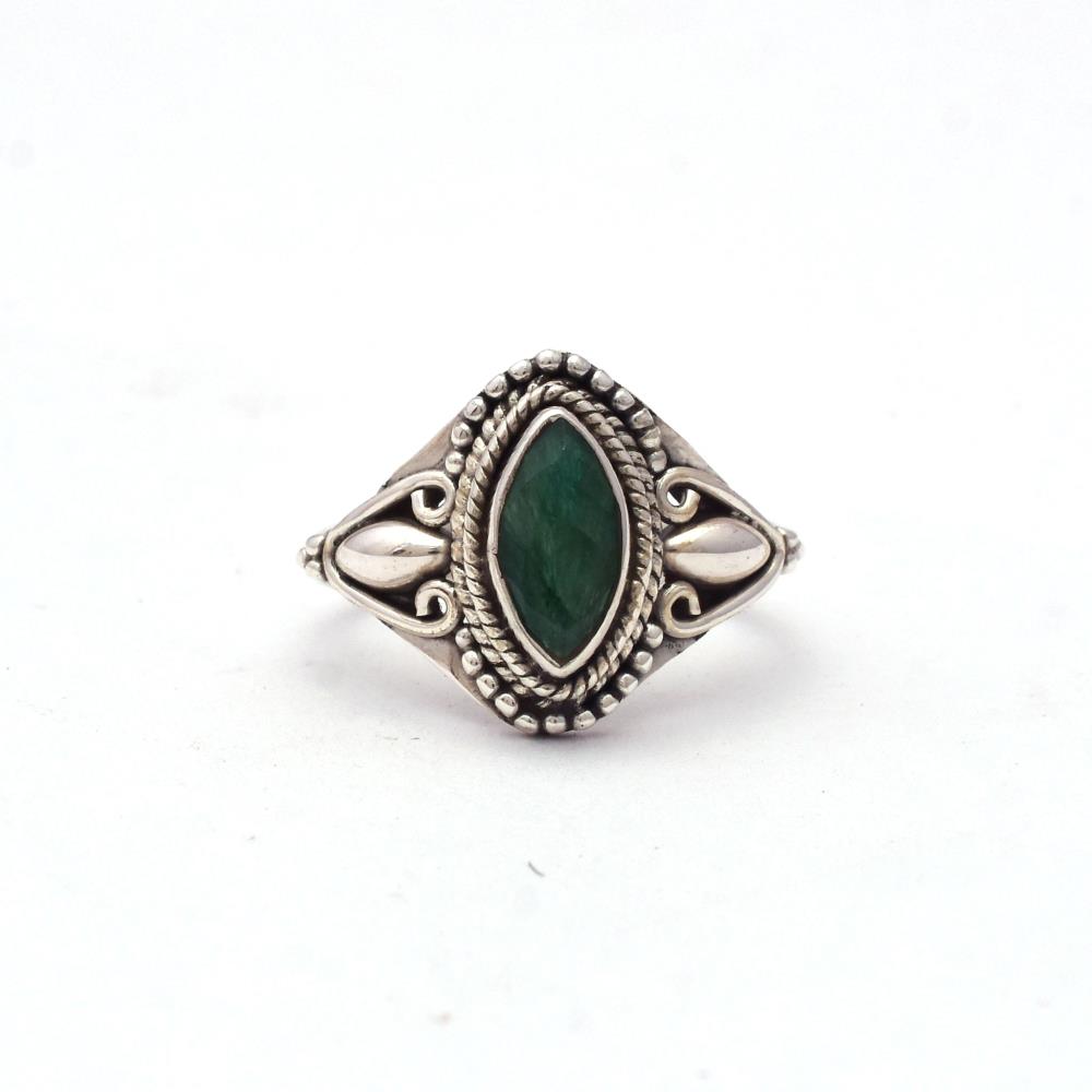 Natural Emerald Gemstone Ring 925 Sterling Silver Handmade Bezel Anniversary Gift Designer Ring For Suppliers & Manufacturer