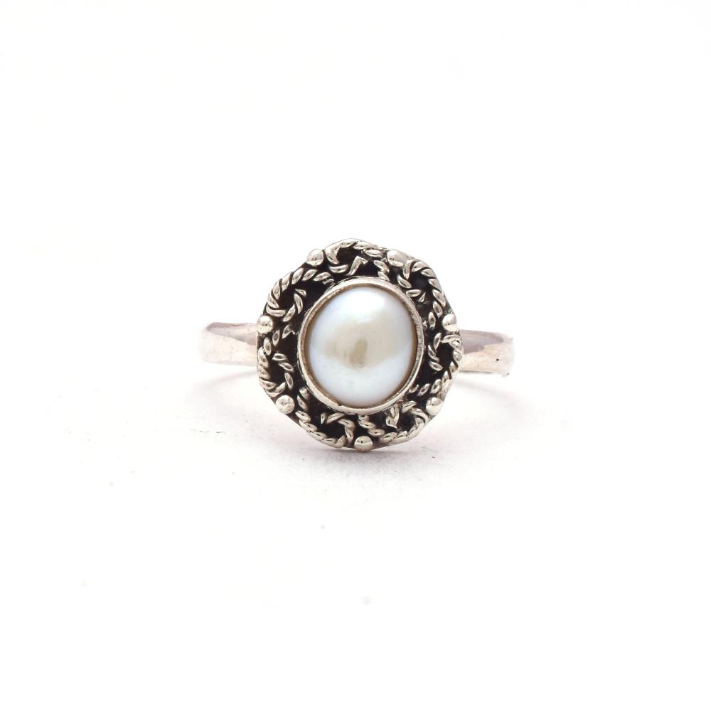 Oval Natural Pearl Gemstone 925 Sterling Silver Ring, Handmade Bezel Set Silver White Gemstone Statement Ring For Wholesaler
