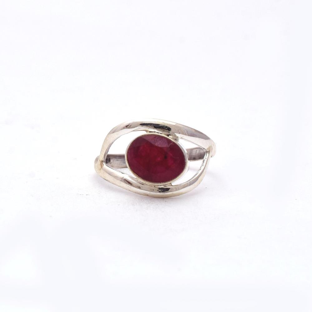Gorgeous Ruby Gemstone Boho Ring Oval Shape 925 Sterling Silver/Bezel Set Handmade Statement Boho Ring For Wholesaler Suppliers