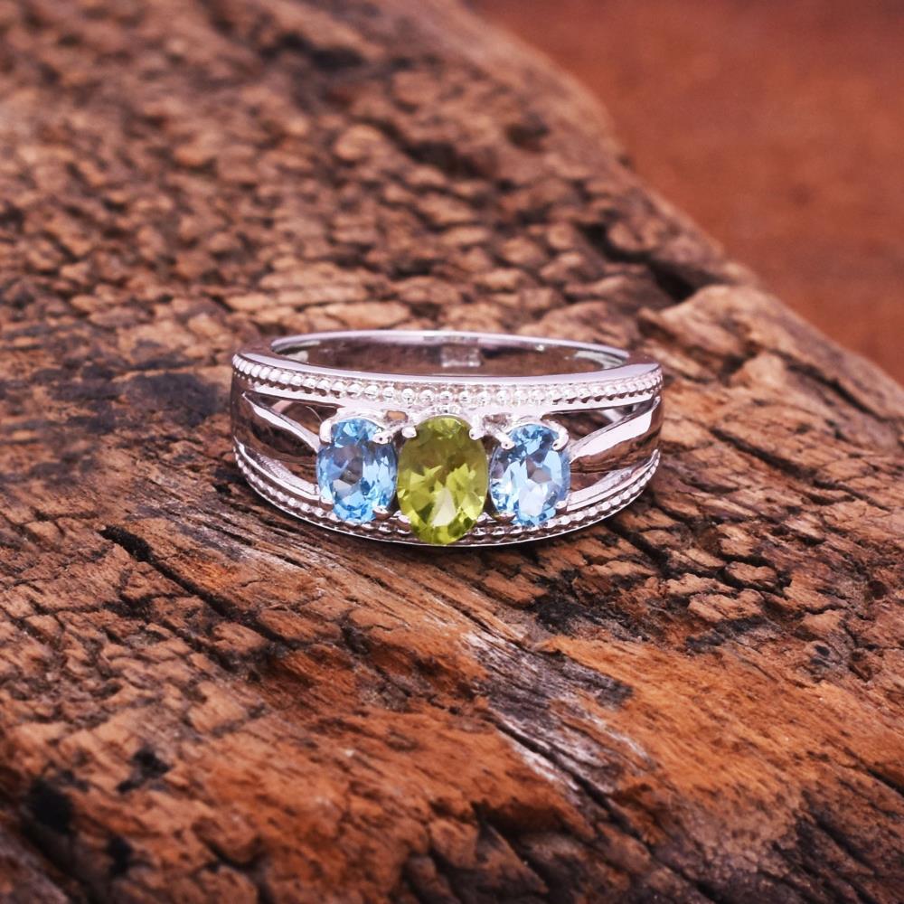 Peridot & Blue Topaz