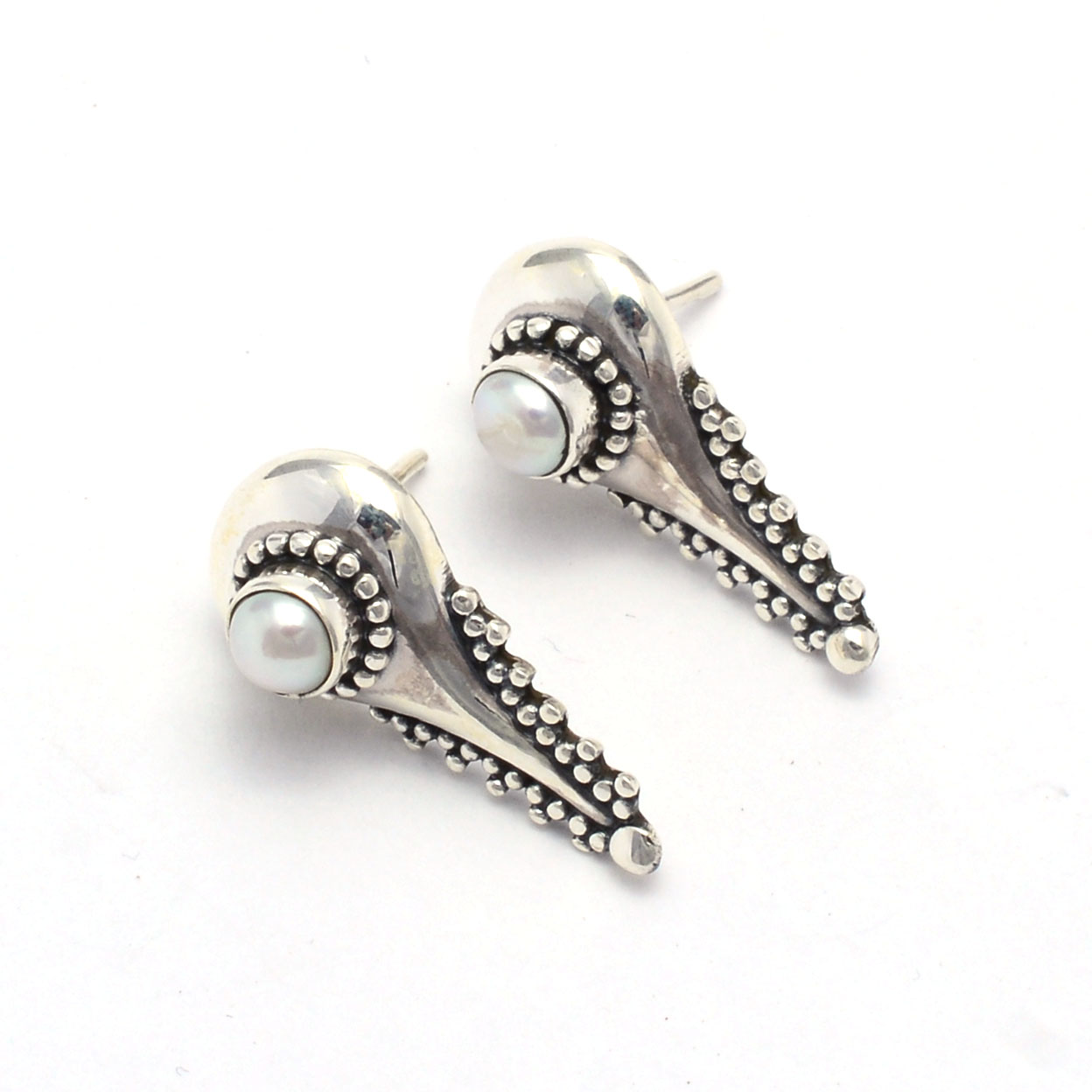 Best Selling 2023 Fine Sterling silver natural round shape Pearl gemstone gemstone stud earring for women jewelry manufacturer