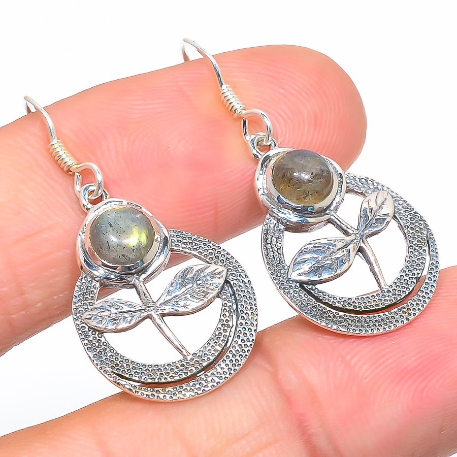 Labradorite Gemstone