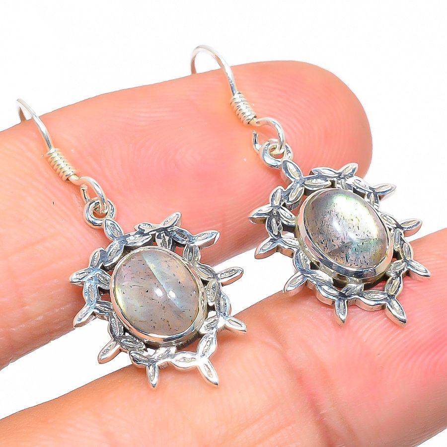 Labradorite Gemstone